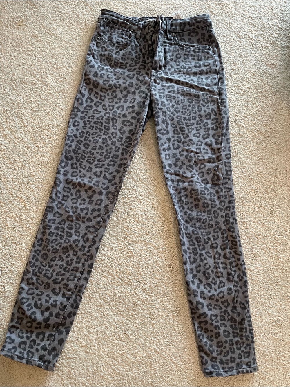 Good American Good Legs Women's Gray Leopard Print Skinny Jeans